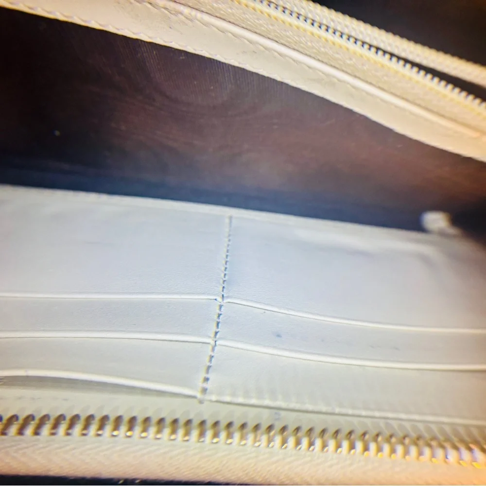 Gucci Sylvie Leather Zip-Around Wallet | Gold Buckle | Web Stripe Red & Navy